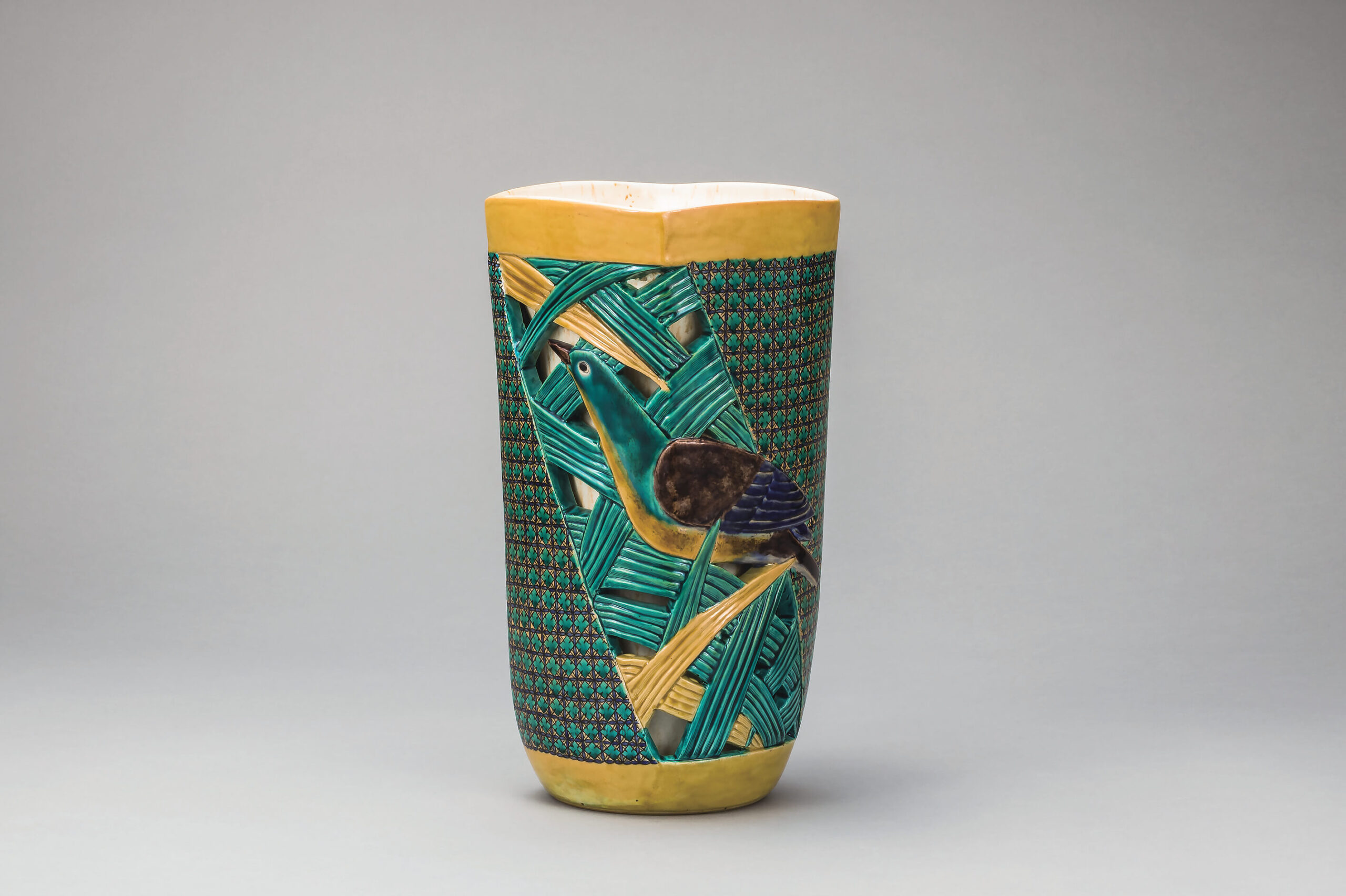 「飾壷“杜に遊ぶ”　二重造り」 2010　20.0×20.0×32.0